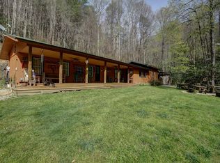 460 Hunting Boy Branch Rd, Robbinsville, NC 28771