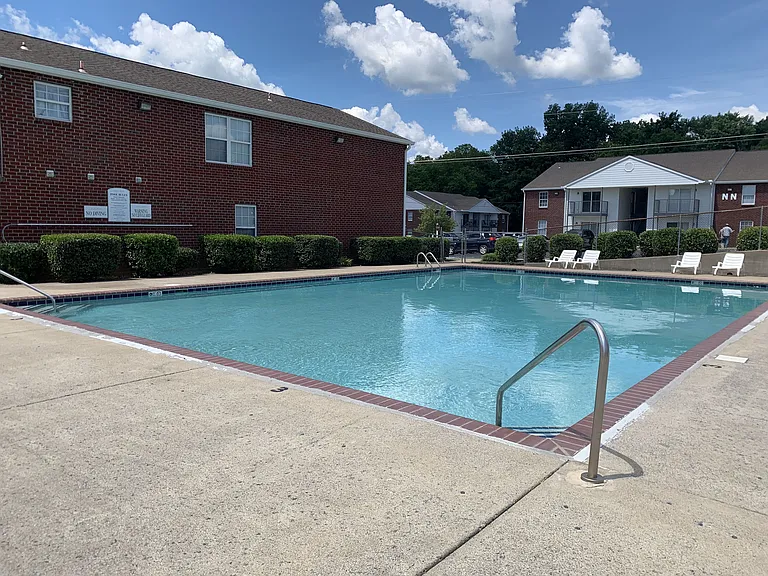 Laurel Wood Apartments — Photo 6