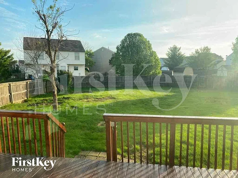 7272 Moonbay Ct — Photo 4