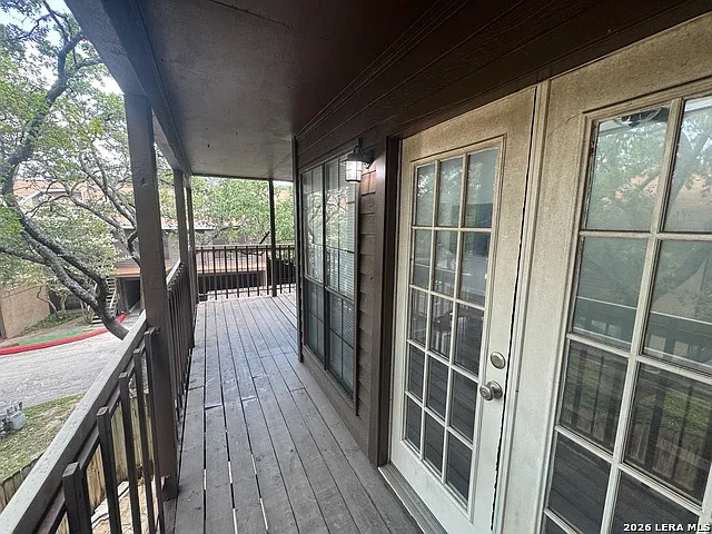 8611 Datapoint Dr — Photo 5