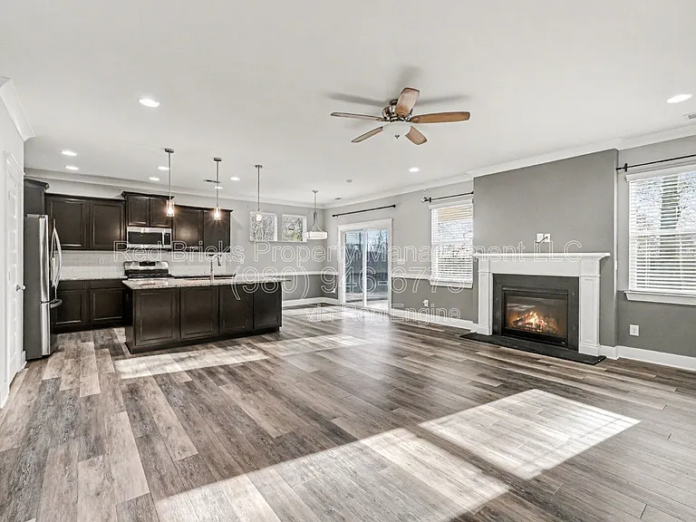 149 Kingston Dr — Photo 11