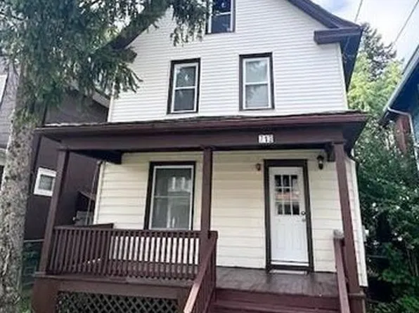 713 Townsend Pl, Niagara Falls, NY 14301