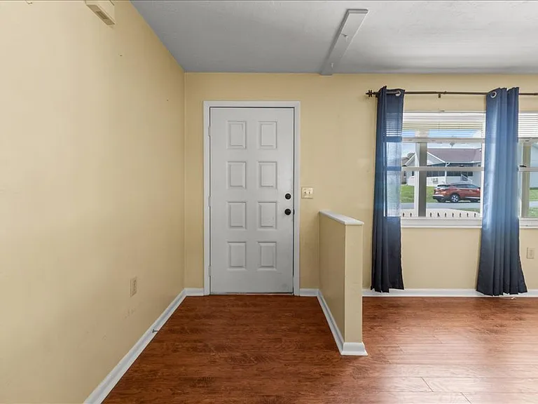 3591 N Honeylocust Dr — Photo 5