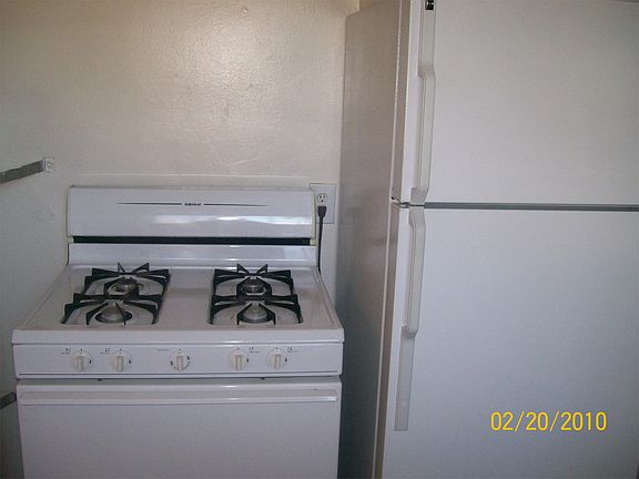 5th image of 2421 Silver Lake Blvd APT D