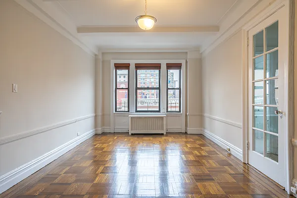 Rented by Metropolitan Equities | media 9