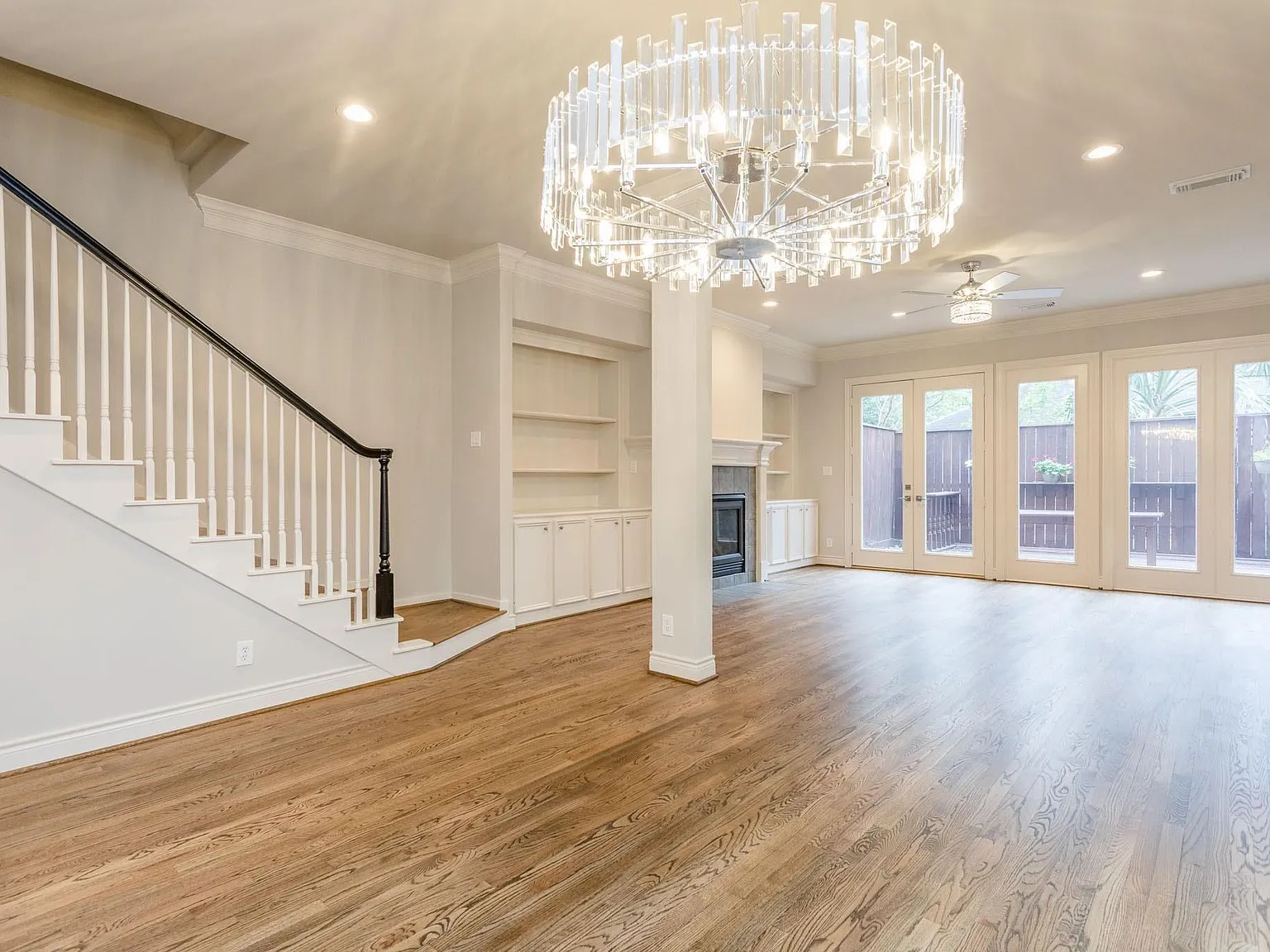 4 bed, 2.5 bath, 2979 sqft, $4,900 — Photo 4