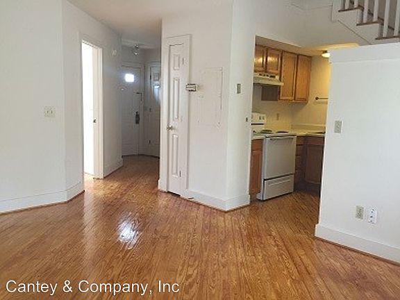 3rd image of 221 Skyland Dr APT A