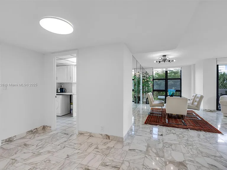 1121 Crandon Blvd #E302 — Photo 7