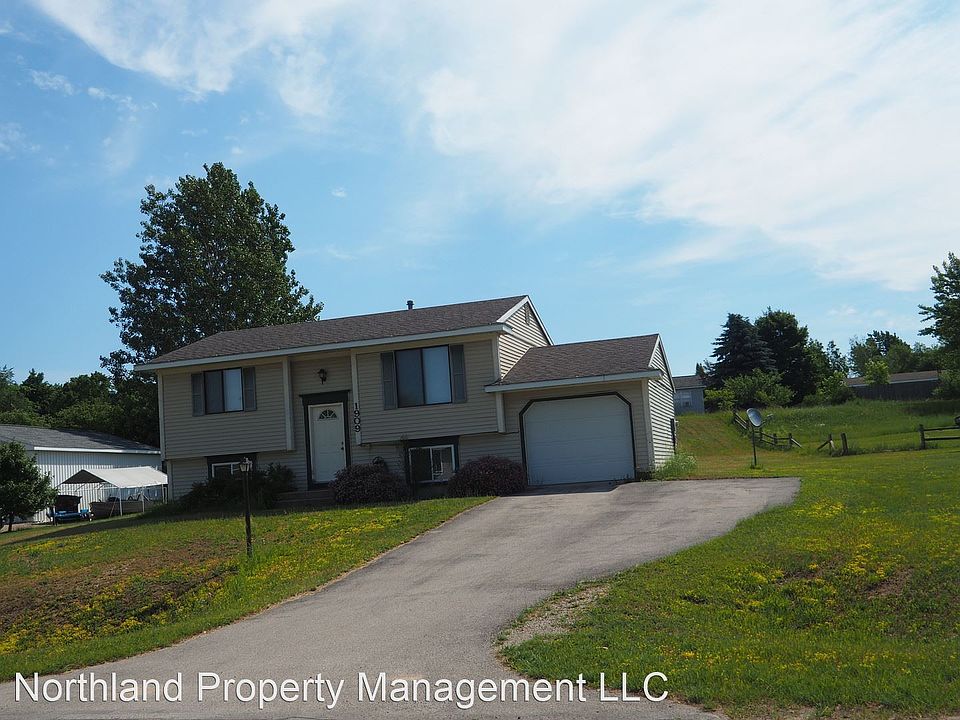 1st image of 1909 E Curry Dr