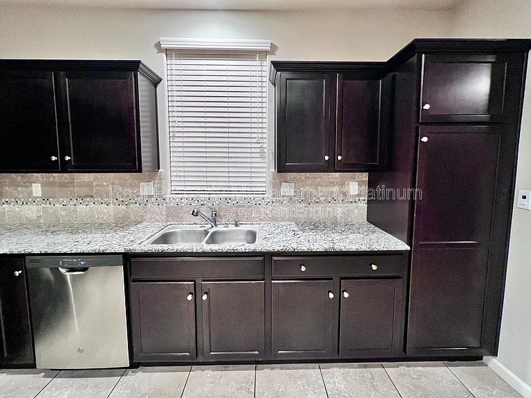 1535 Zenith Point — Photo 14