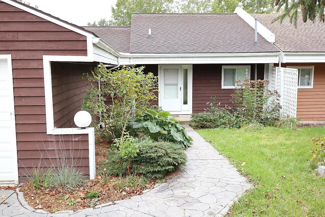 101 Penny Lane - 1 — Photo 1