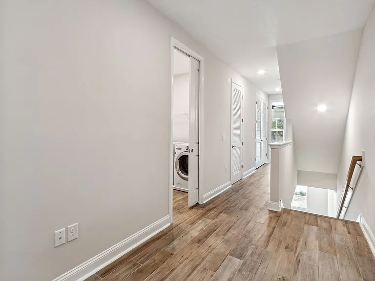 247 Beech St — Photo 26