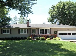 909 Belle St, Waterloo, IA 50702