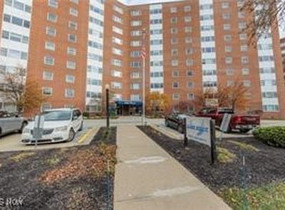 11850 Edgewater Dr APT 609, Lakewood, OH, 44107