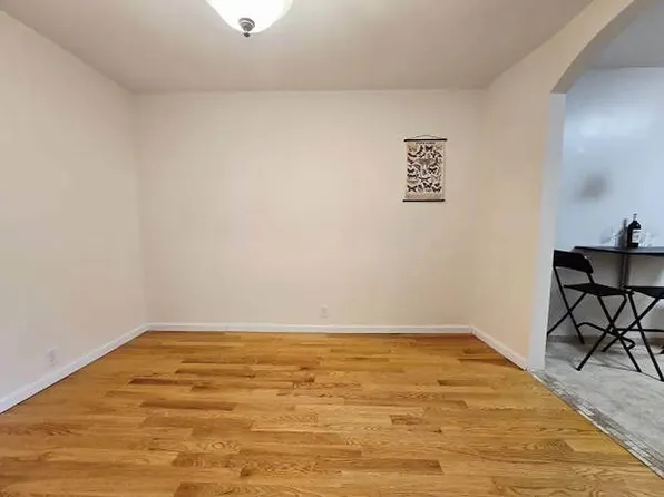 666 39th Street image 3 of 16