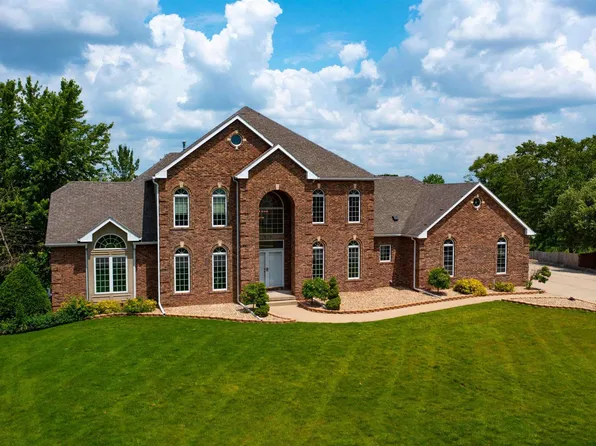 1638 Dakota Dr, Waterloo, IA 50701