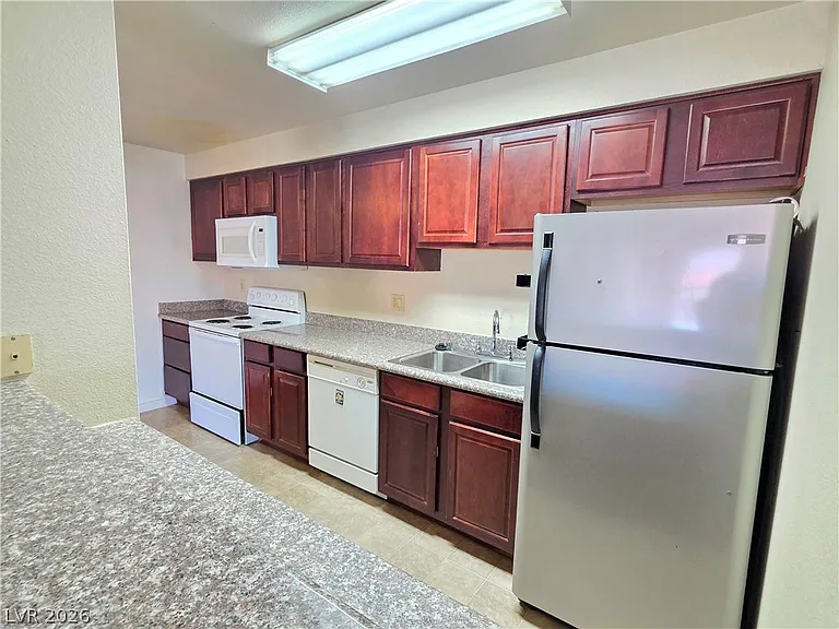 5134 River Glen Dr #240 — Photo 13