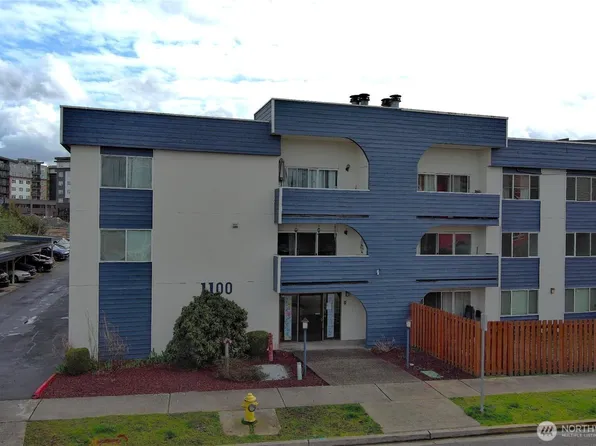 1100 Harrington Avenue NE #205, Renton, WA 98056