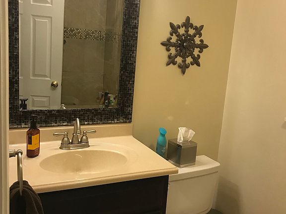 1st Floor Bathroom