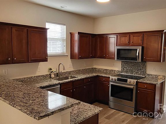 4th image of 3170 S Legacy Park Blvd