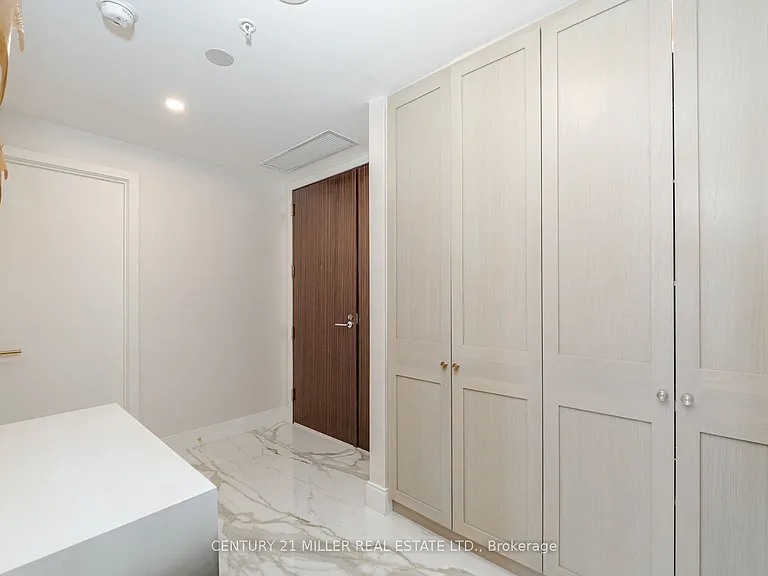 180 University Ave #2705 — Photo 5