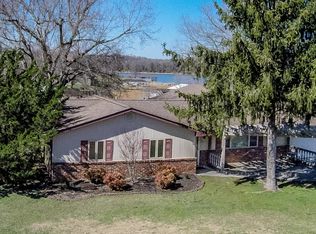 3813 Channel Harbor Rd, Louisville, TN 37777