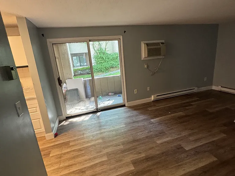 104 Burgundy Hill Ln #104 — Photo 5