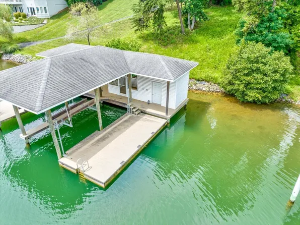 34 Compass Cove Cir, Moneta, VA 24121