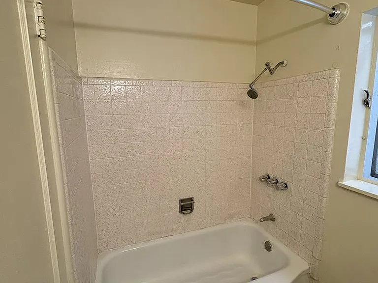 2924 14th Ave — Photo 10