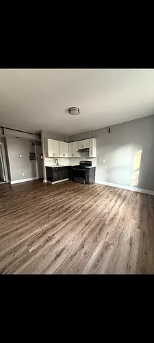 698 Chancellor Ave #201A Photo 1