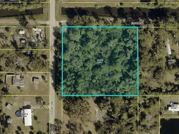 7655 Bogart Dr, North Fort Myers, FL 33917