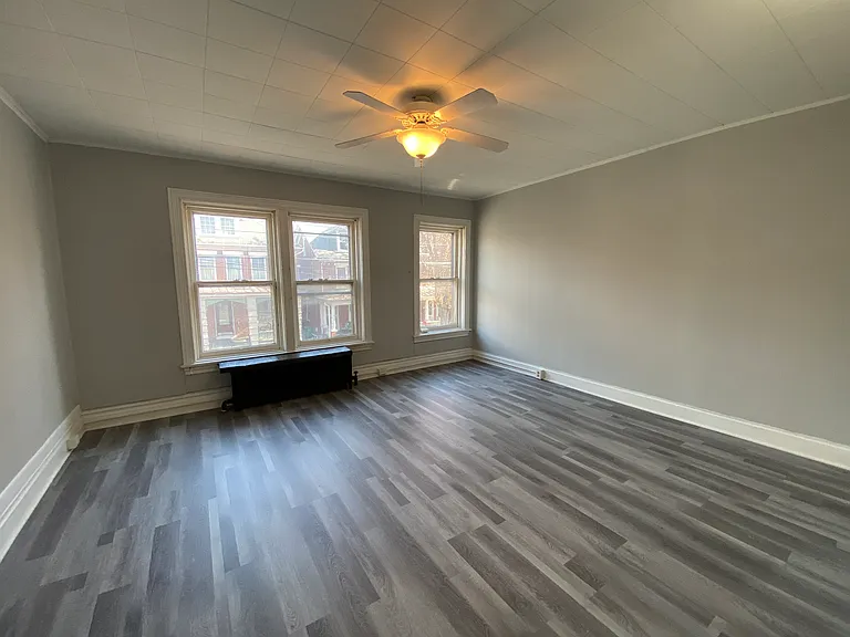 236 W Pomfret St #2A — Photo 4