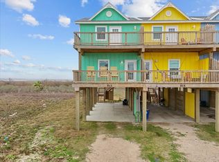 913 Blue Water Hwy, Surfside Beach, TX 77541