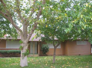 5827 E Bonnyview Rd, Redding, CA 96001