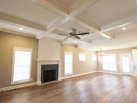 3rd image of 1417 Hereford Blvd