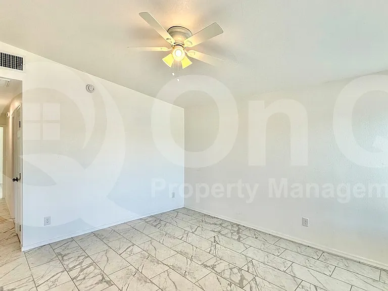 741 E Erie St #1 — Photo 17