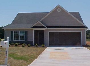 124 Huntington Ln, Commerce, GA 30529