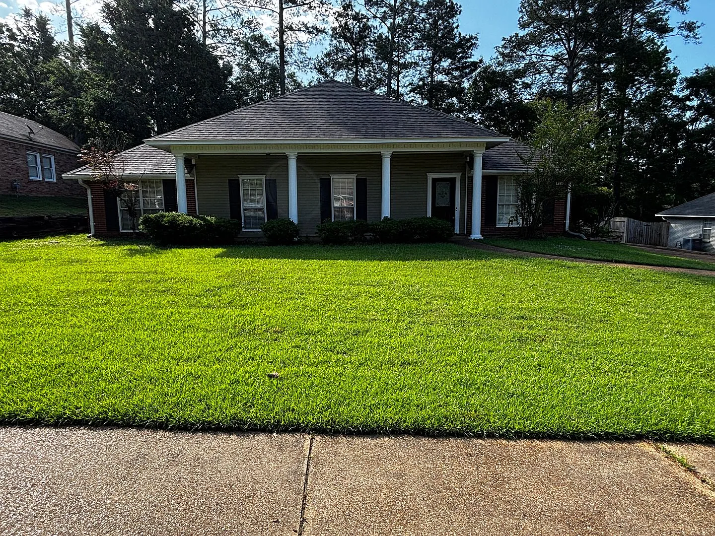 232 Boxwood Circle Brandon, MS — Photo 1