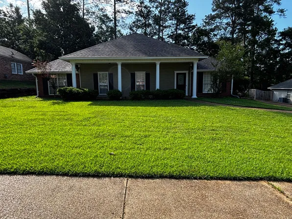 232 Boxwood Cir, Brandon, MS 39047