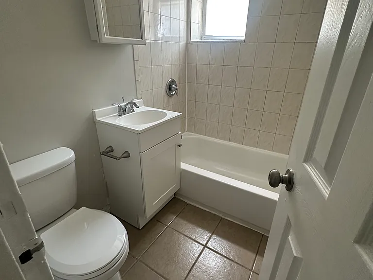 184 Fairview Ave #2A — Photo 5
