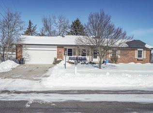 708 Damon Dr, Washington Court House, OH 43160