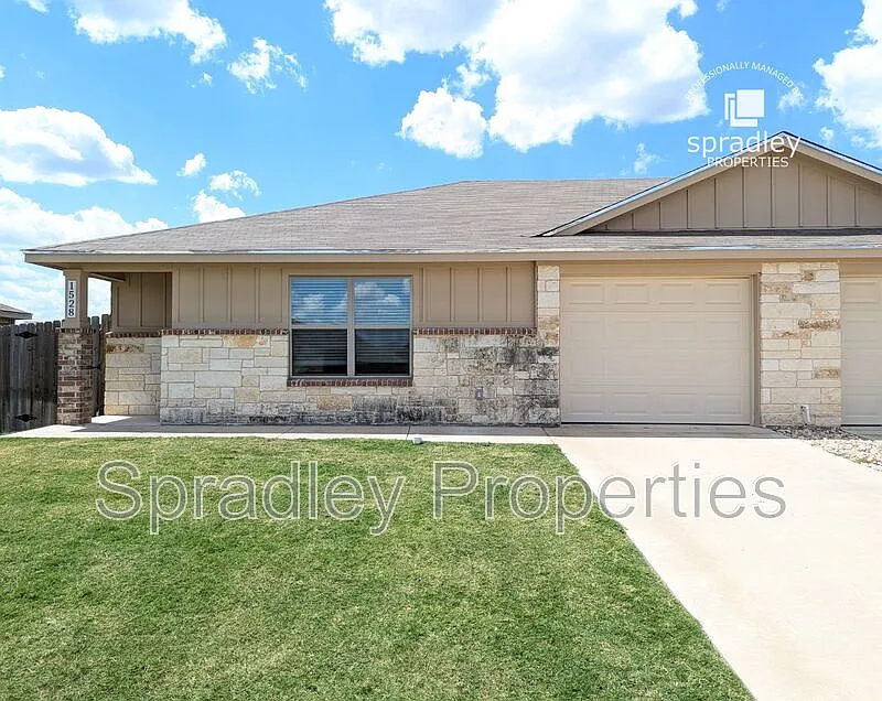 Southwood Hills — Photo 2