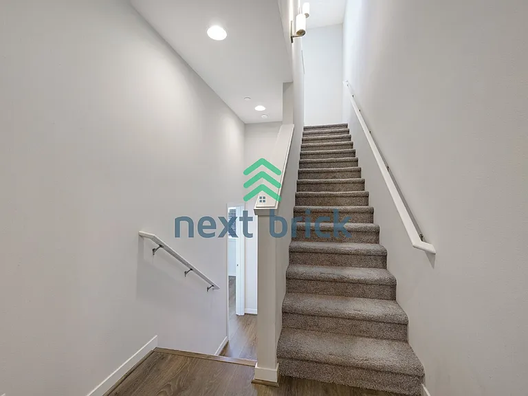 10945 NE 189th Pl #F — Photo 16