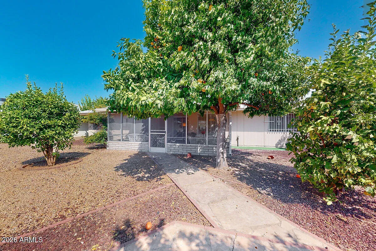 3 bed, 2.0 bath, 1160 sqft, $2,500 — Photo 1
