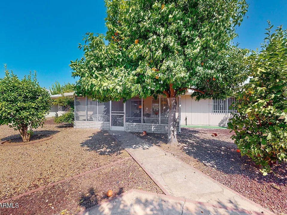 13242 W Kodiak Dr