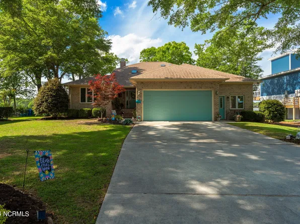 903 Chadwick Shores Drive, Sneads Ferry, NC 28460