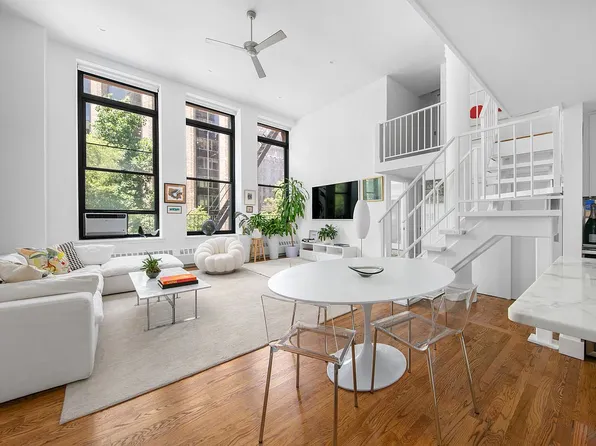 250 Mercer St APT C214, New York, NY 10012