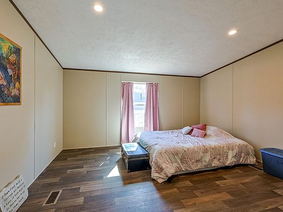 5th image of 15 Great Oak