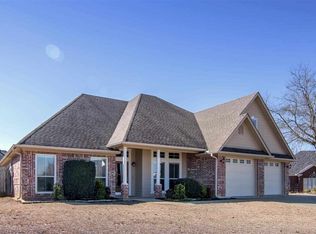 102 Paluxy Dr, White Oak, TX 75693