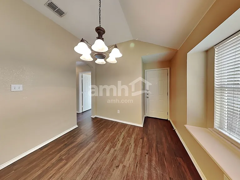 11809 Bobcat Dr — Photo 7